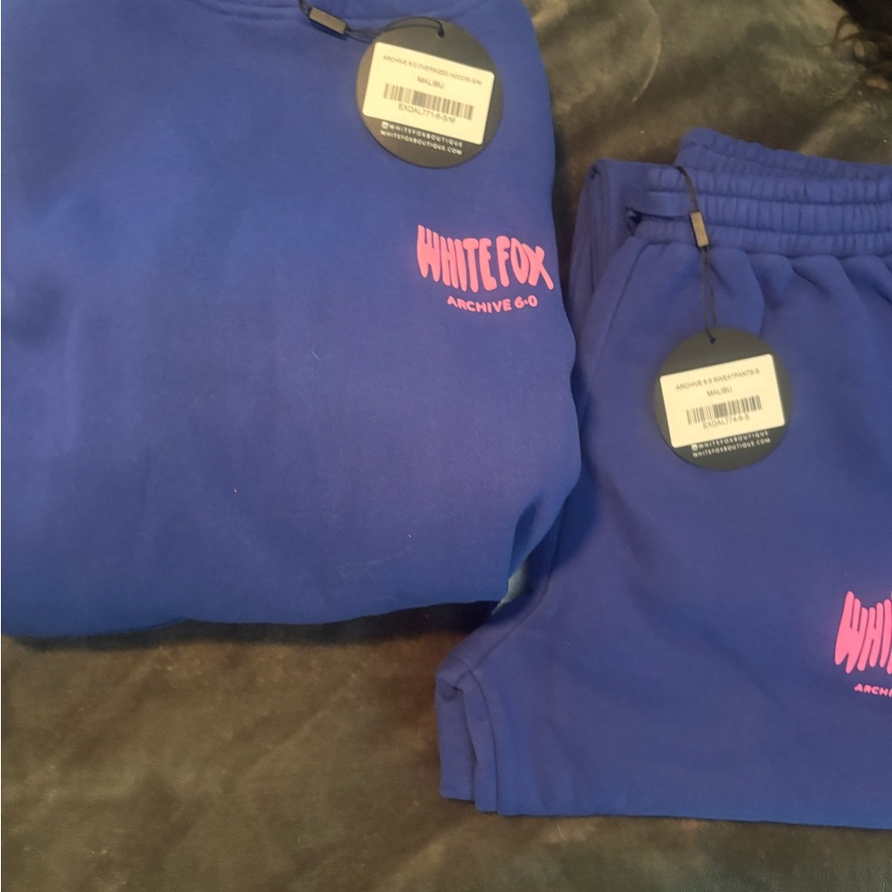 NWT White Fox Boutique Royal Blue Malibu 6.0 Hoodie Set Blue with Pink Logo